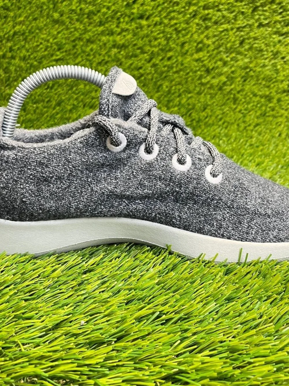 Allbirds‎ Wool Runners Womens Size 9 Gray White Athletic Walking Shoes Sneakers
